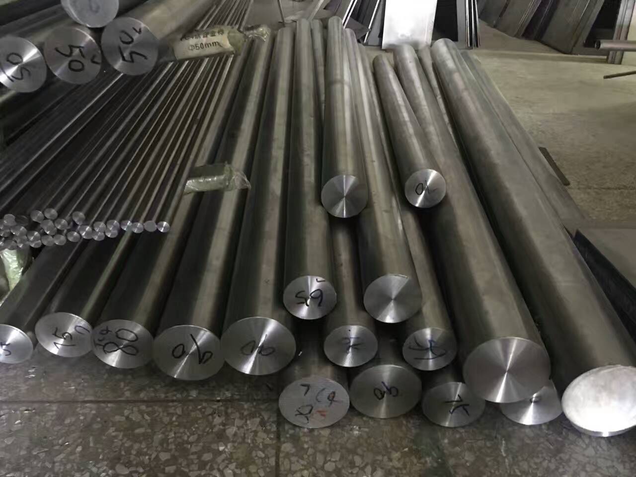 不銹鋼和鈦金有什么區(qū)別_不銹鋼和鈦金屬材質(zhì)哪個好_不銹鋼和鈦金哪個貴